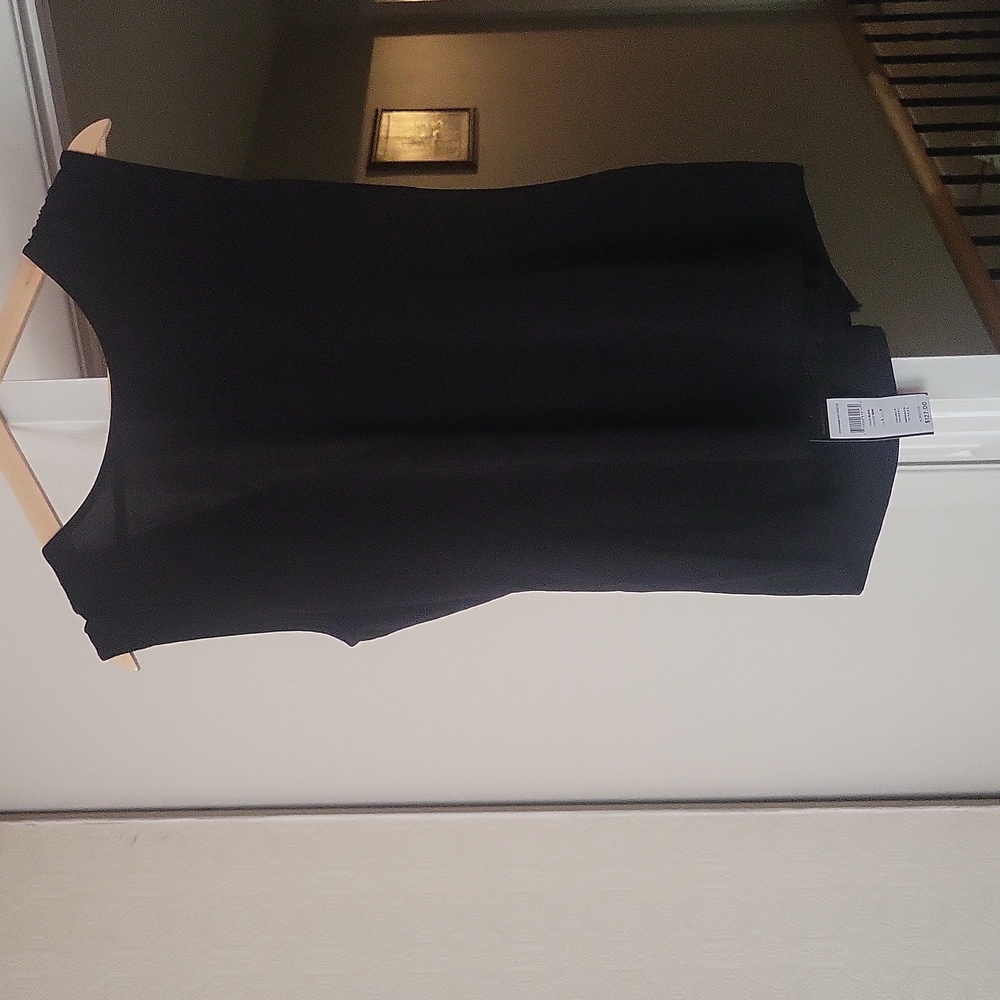 Open backed nwt sleeveless top